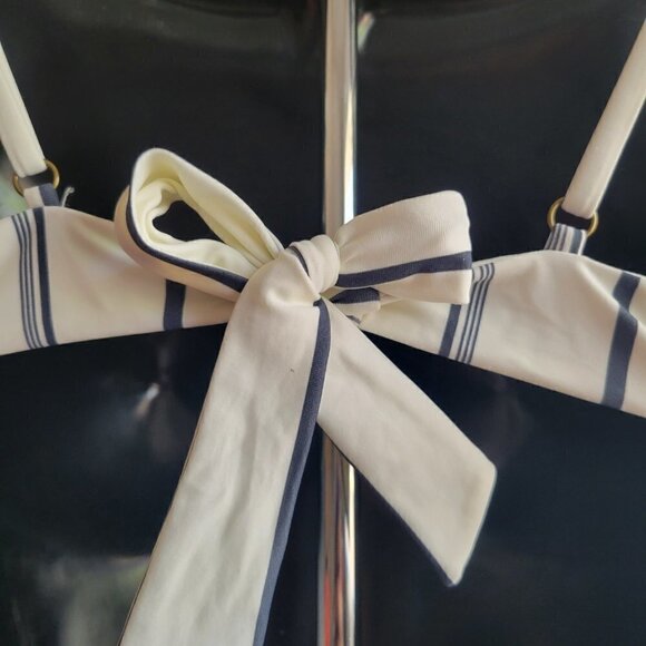 O'Neill Juniors' Classic Stripe Seville Bikini Top - Picture 6 of 6